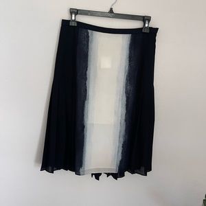 VINCE Watercolor Pleated Work Skirt Size 2 NWT
